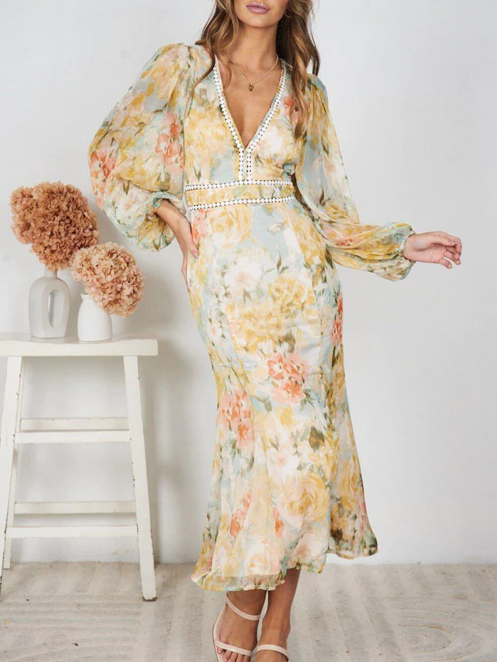 Fleur - Delicate Floral Print Midi Dress