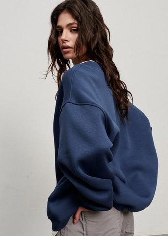 Oversized Navy Sweatshirt - Effortless Cool