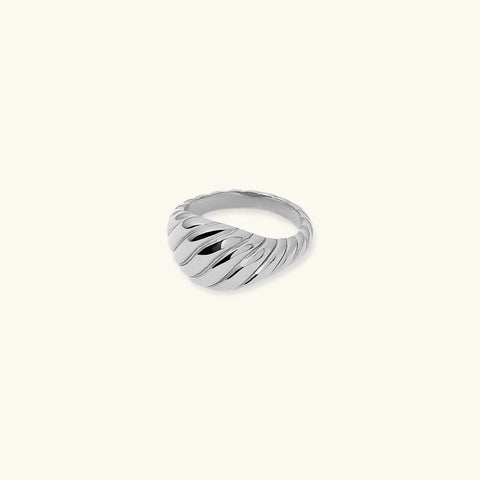 Selene Twist Gold Ring