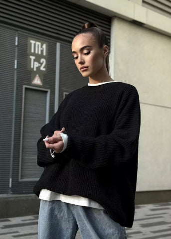 Effortlessly Chic - Women's Round Neck Loose Sweater